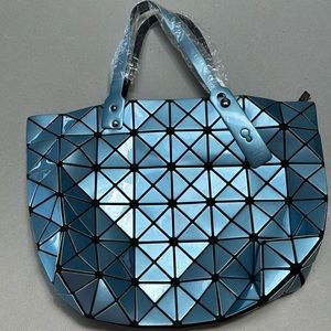 New without tags blue shoulder bag, bao bao.